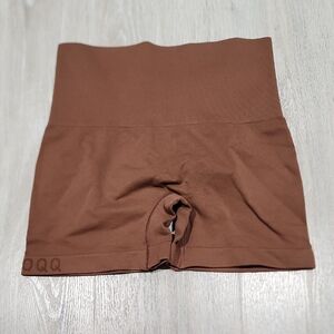 High-Waist Seamless Bike Shorts in Chestnut Brown